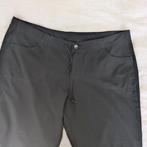 Patagonia Black Cropped Athletic Hiking Outdoors Pants Pockets Sz 14